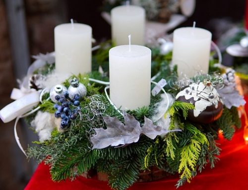 Adventkranzbinden im Nepomuksaal